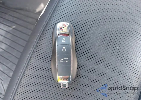 2024 Porsche Macan T из США, поврежденный, VIN WP1AA2A59RLB17464